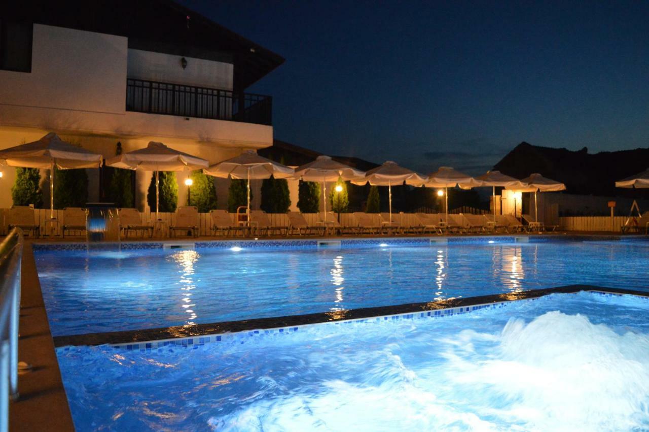 Guest House Bukor Shtepi Mandrica Luaran gambar