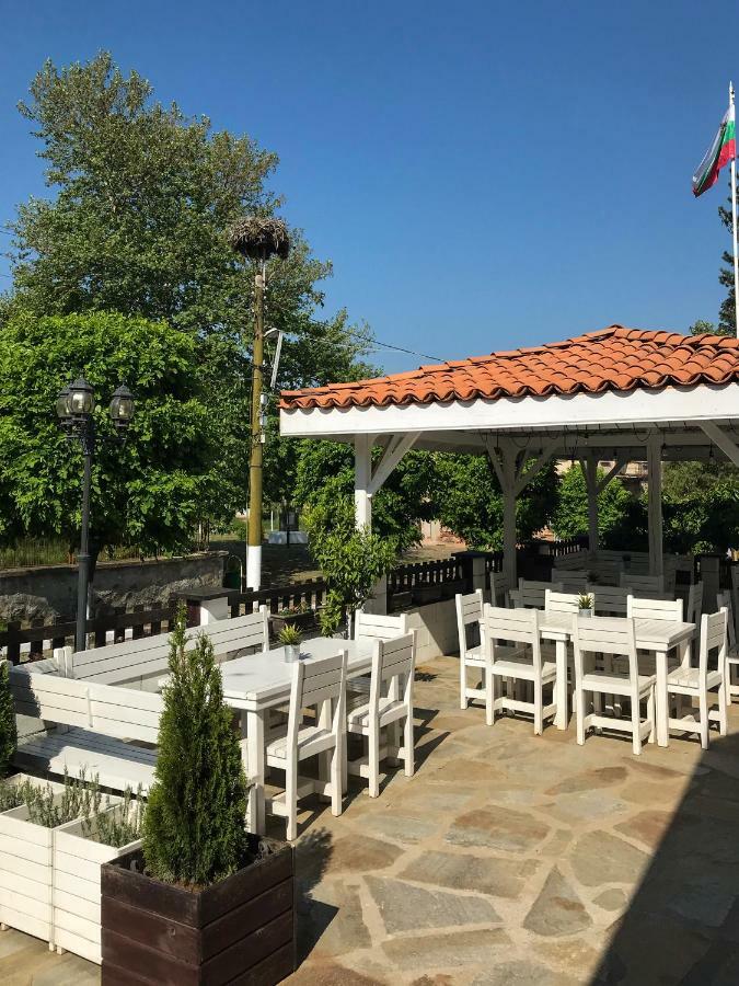 Guest House Bukor Shtepi Mandrica Luaran gambar