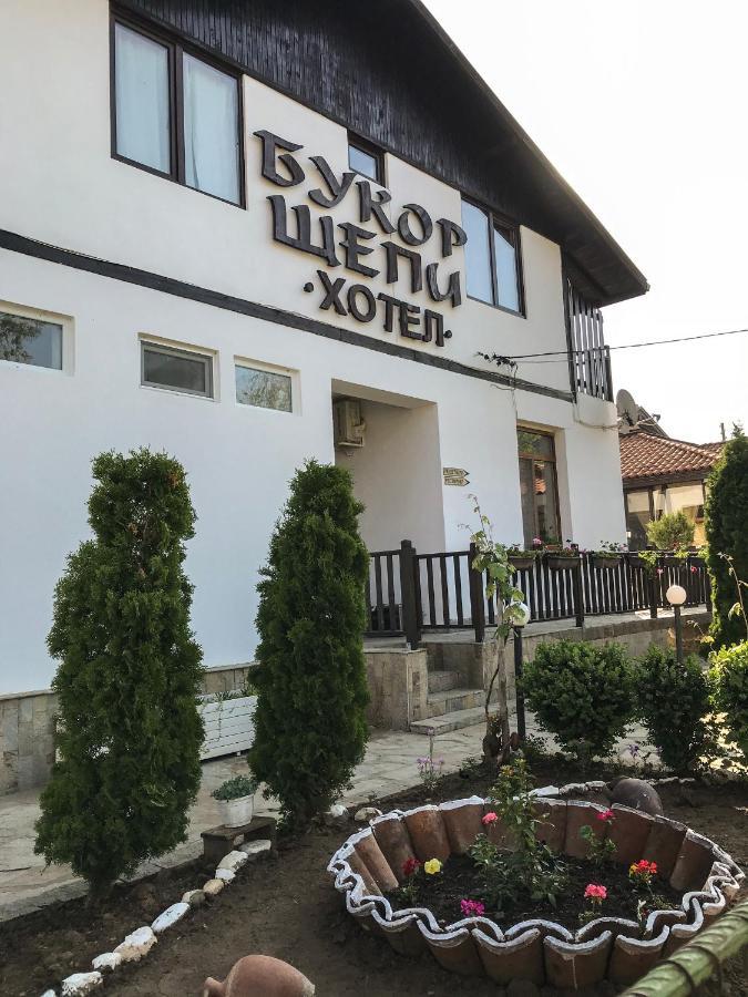 Guest House Bukor Shtepi Mandrica Luaran gambar