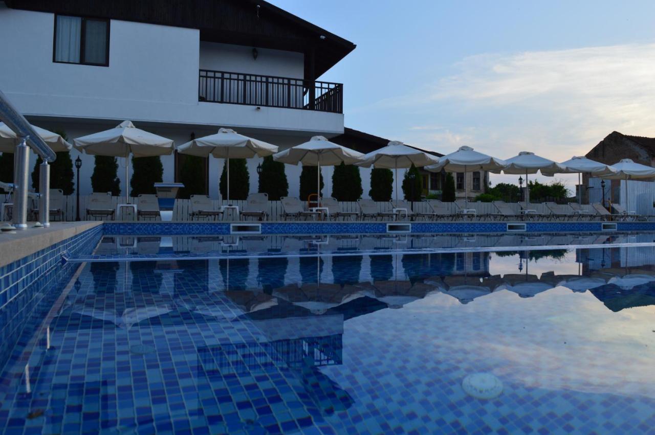 Guest House Bukor Shtepi Mandrica Luaran gambar